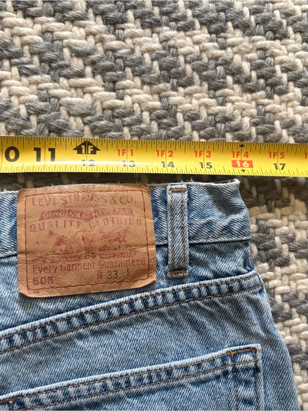 Vintage Y2K Levi's 505Light Wash Blue Denim Shorts 32x7 distressed red tab 2001